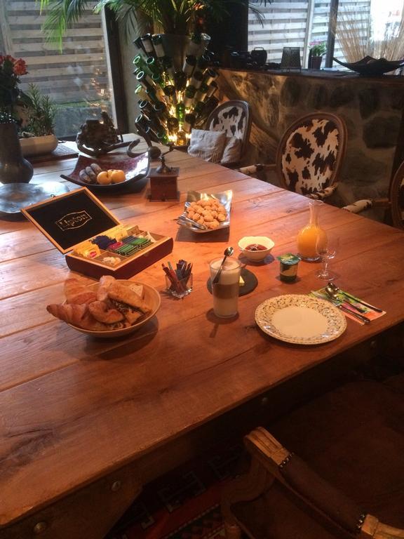 Chambre D'Hote La Tour Du Merle Le Villard  Εξωτερικό φωτογραφία