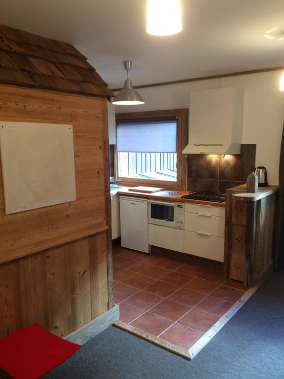 Chambre D'Hote La Tour Du Merle Le Villard  Δωμάτιο φωτογραφία