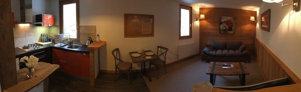 Chambre D'Hote La Tour Du Merle Le Villard  Εξωτερικό φωτογραφία