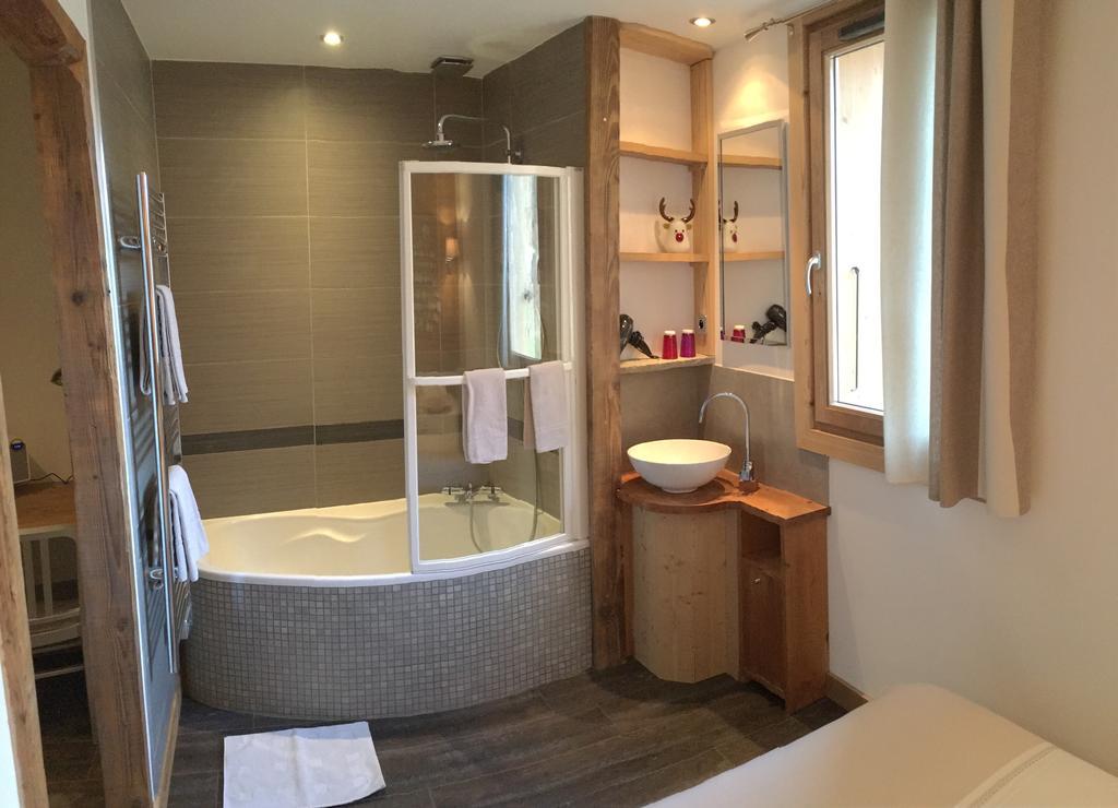 Chambre D'Hote La Tour Du Merle Le Villard  Εξωτερικό φωτογραφία